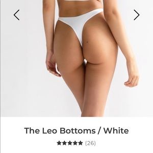 437 White Leo Bottoms